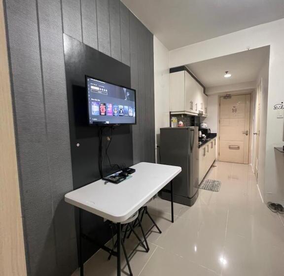 هتل کپسول Staycation Sea Residences Moa Jermel