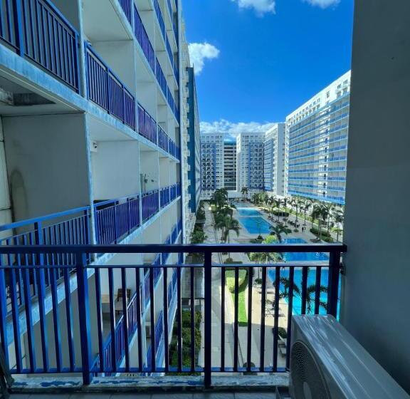 هتل کپسول Staycation Sea Residences Moa Jermel