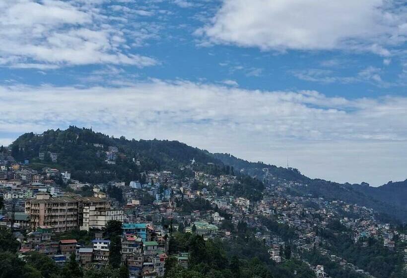 فندق Crescent Resort, Darjeeling