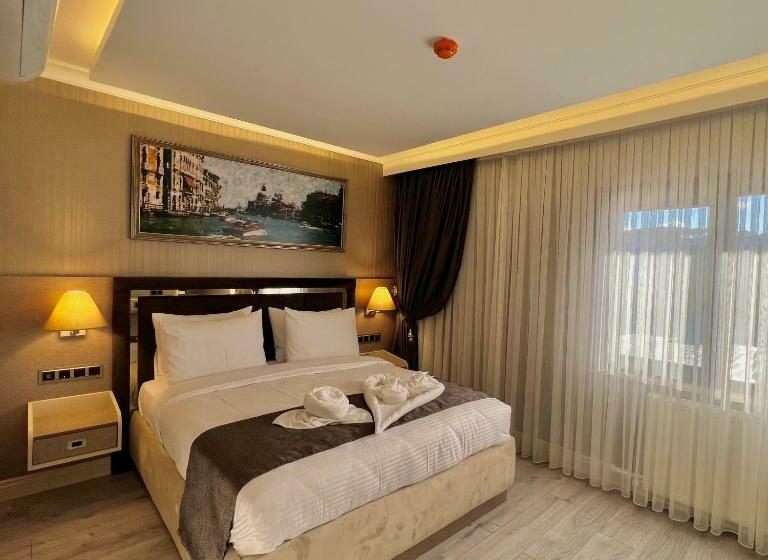 Mq Hotel Suites