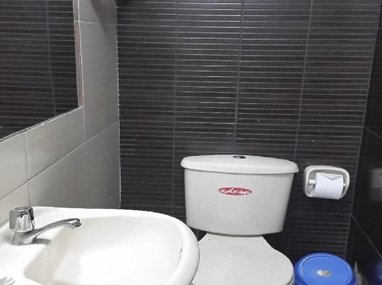 בית מלון כפרי Platinium Palace