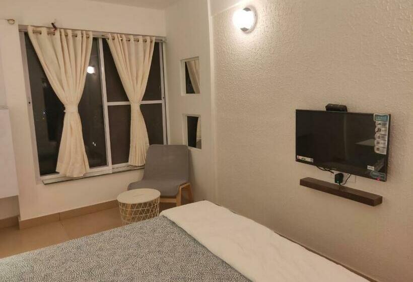 בית מלון כפרי The Banyan Shelters