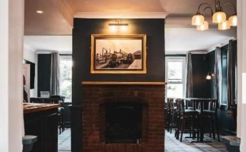 Old Railway Hotel Porton