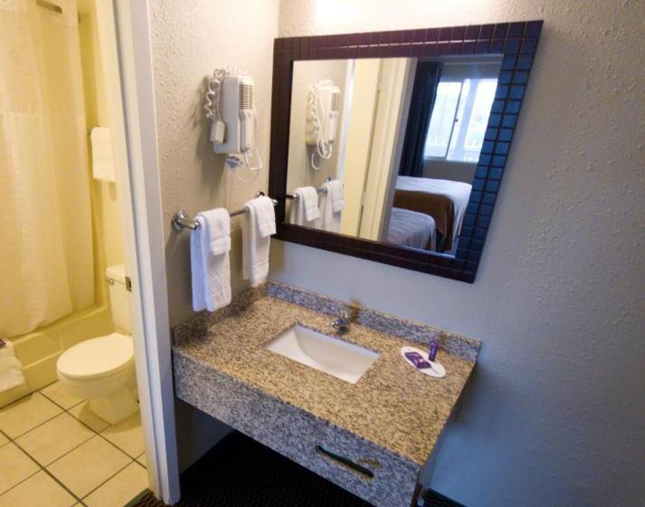 מוטל Queen City Inn