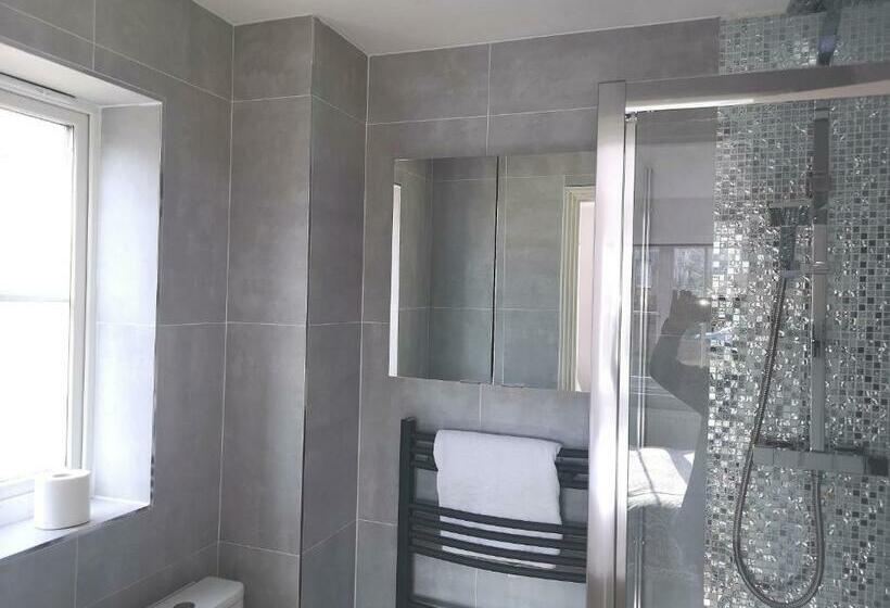 פנסיון Luxury Superking Or Standard Or Budget Rooms