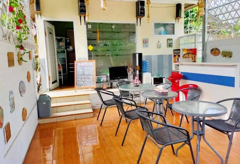 펜션 Nice Double Room With Ac, Garden And Wifi