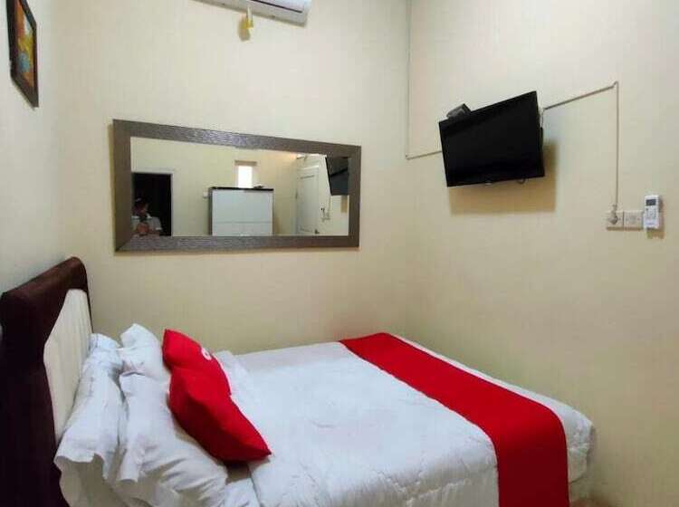 Пансион Perfect Double Room With Ac In Center Bogor