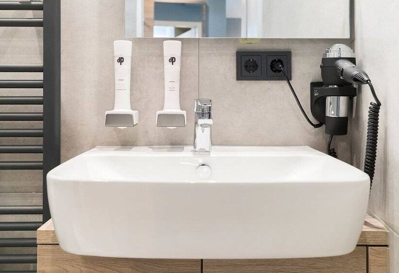 Riverview Apartments By Daspaul