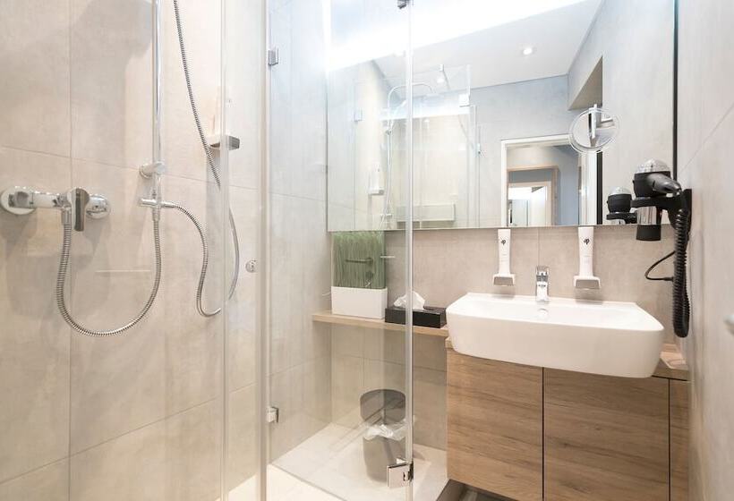 Riverview Apartments By Daspaul