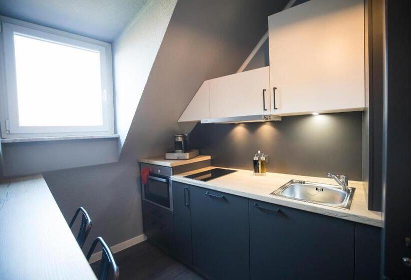 Riverview Apartments By Daspaul