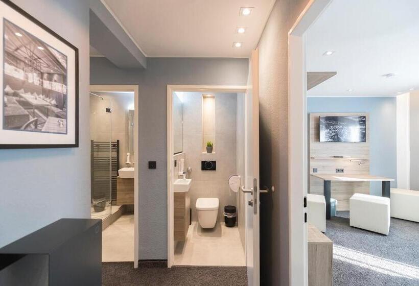 Riverview Apartments By Daspaul