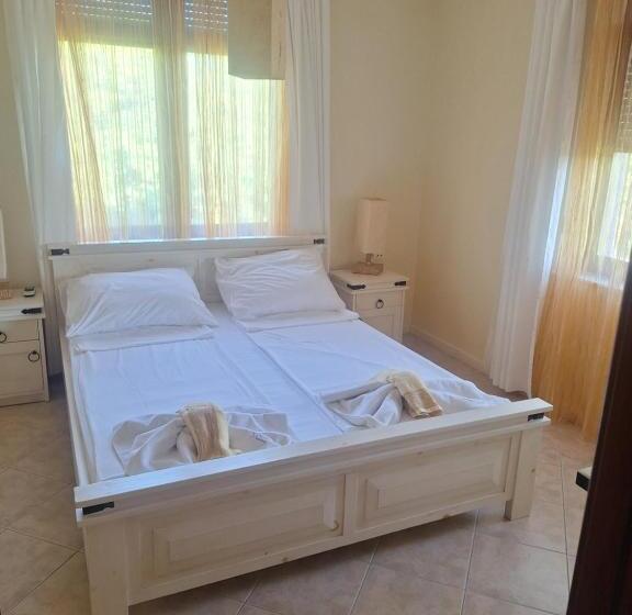 Santa Marina Apartaments  Karina 1