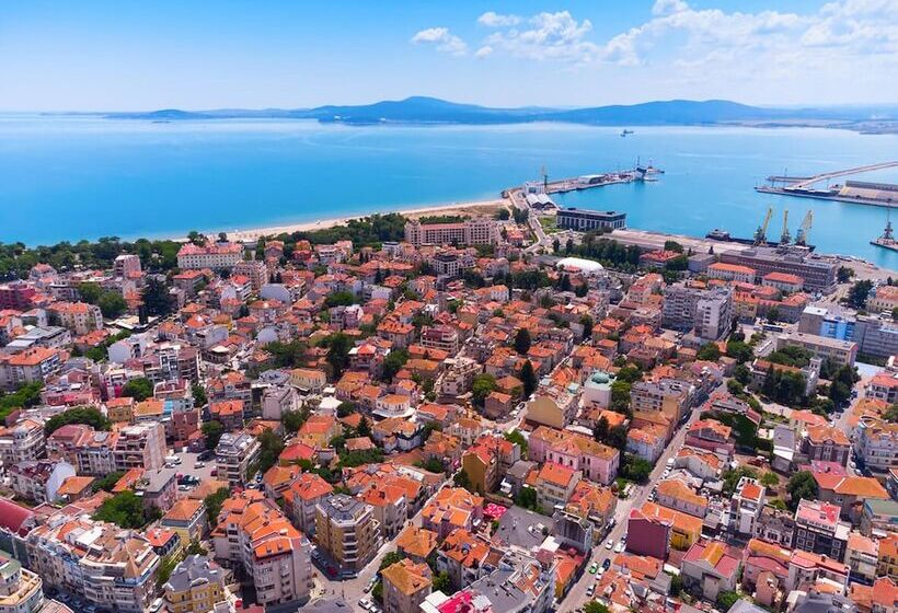 Bed and Breakfast Marina Sands Bijou Boutique Is An Excellent Choice For Travelers Visiting Obzor