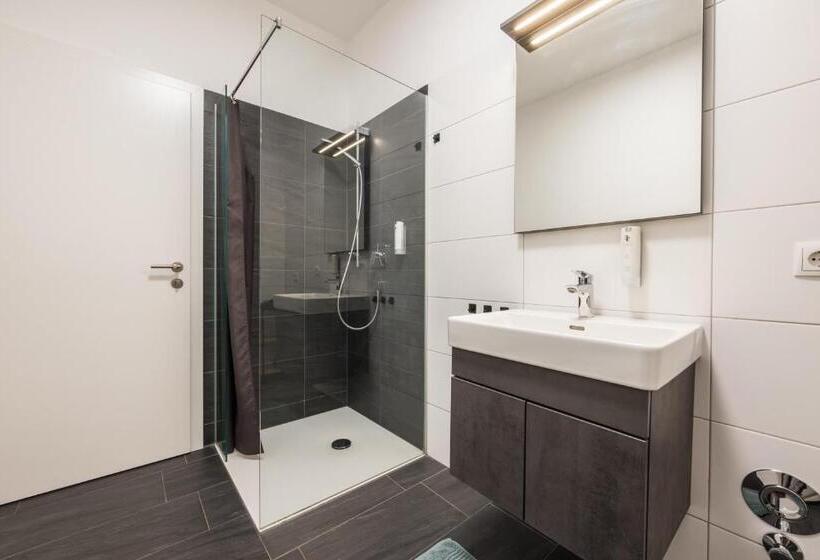 Myquartier Central City Suites