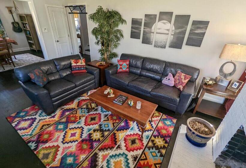 Ekstasis Hostel & Urban Farm