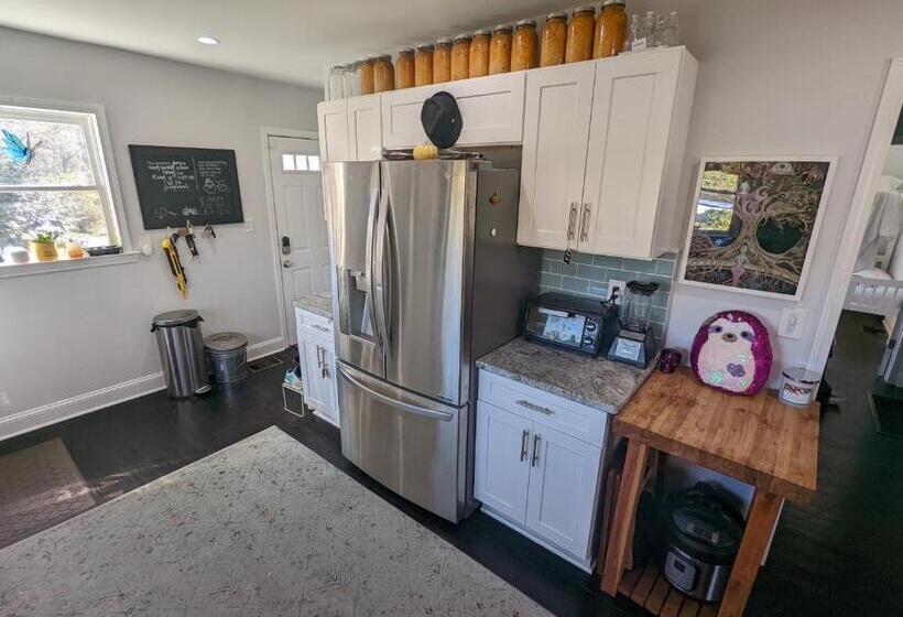 Ekstasis Hostel & Urban Farm