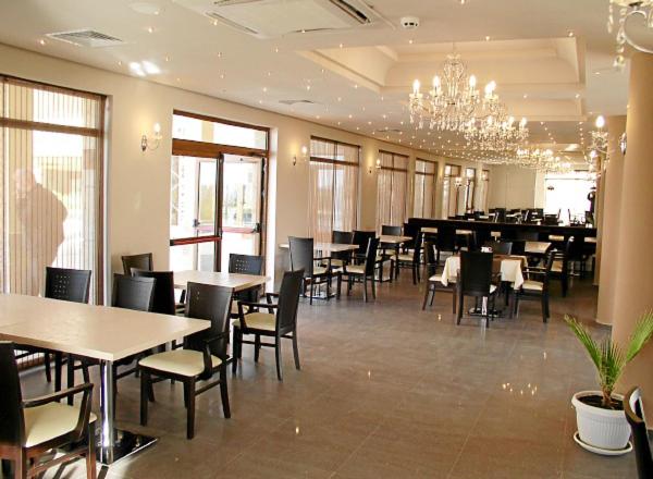 ホテル александра