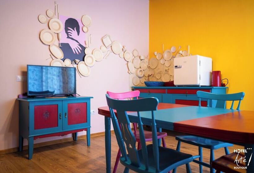 فندق Art E Boutique Rooms