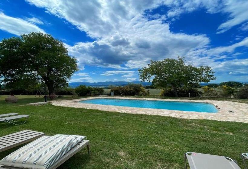 هتل Exclusive Pool Open All Year Spoleto Biofarm Slps 8 Village Shops, Bar1 Km