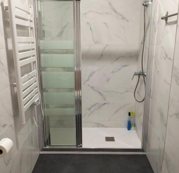 בית מלון כפרי Guggenheim Riverview Hbi01297