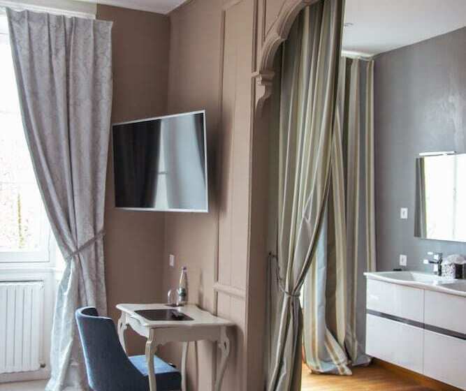 ホテル Le Petit Perier