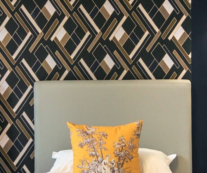 ホテル Le Petit Perier