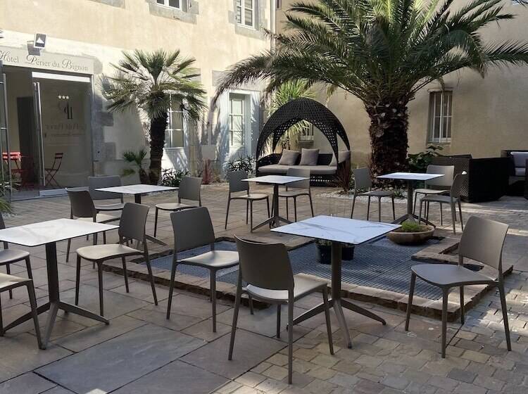 ホテル Le Petit Perier