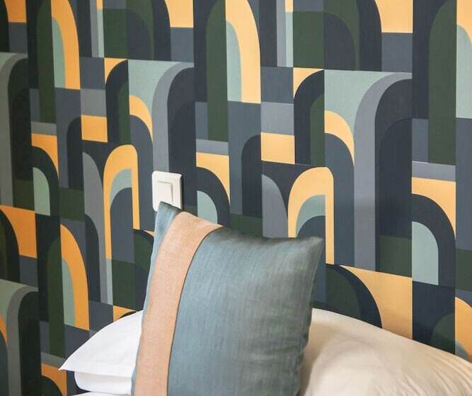 ホテル Le Petit Perier