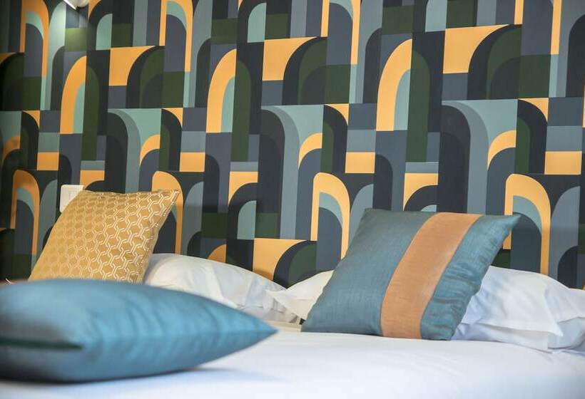 ホテル Le Petit Perier