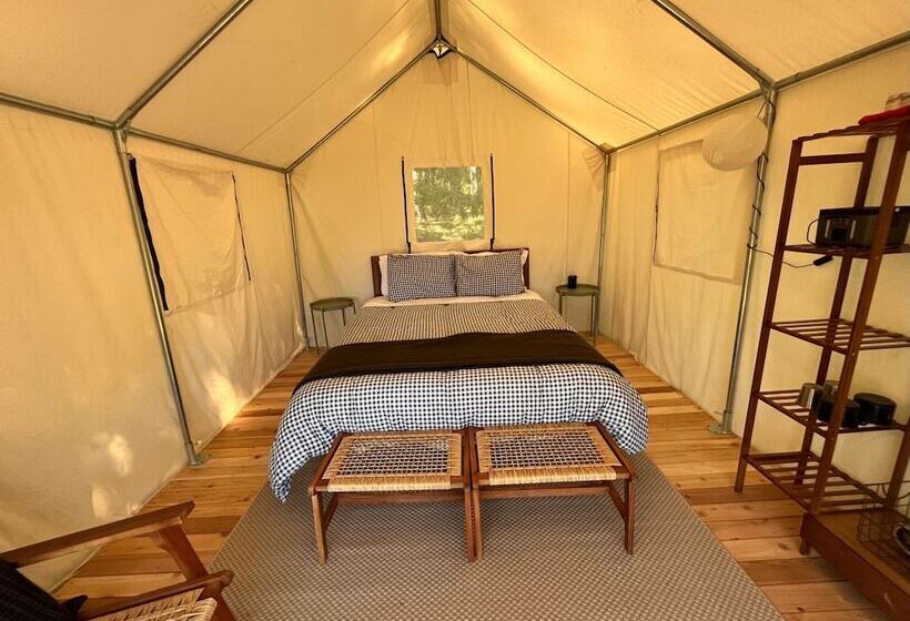 فندق Lopez Farm Cottages & Tent Camping