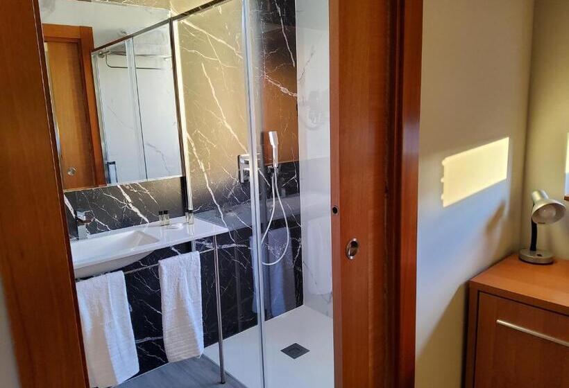 Отель Marques De Aguilar