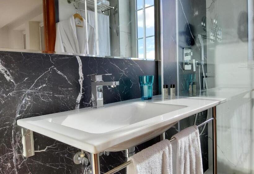 Отель Marques De Aguilar