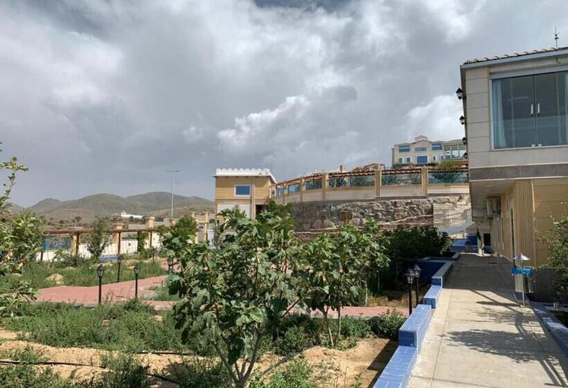 فندق Mountain Palace