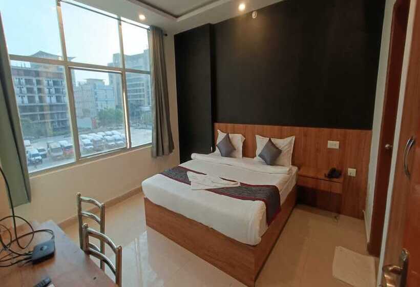 酒店 Treebo Silver Stallion