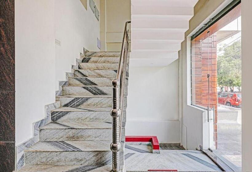 酒店 Treebo Silver Stallion