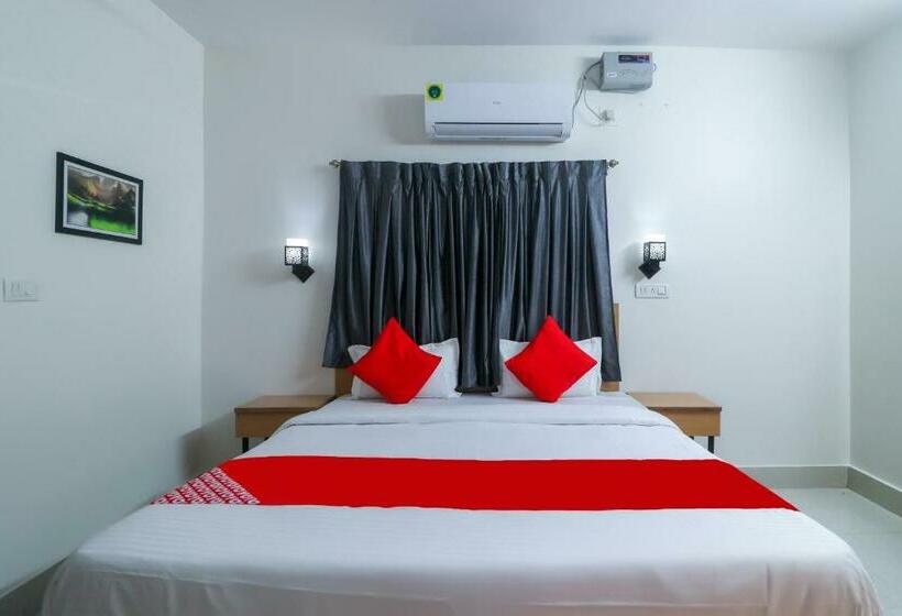 ホテル Fabexpress Crystal Stay