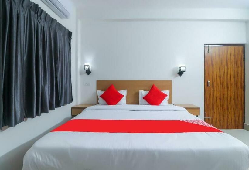 ホテル Fabexpress Crystal Stay