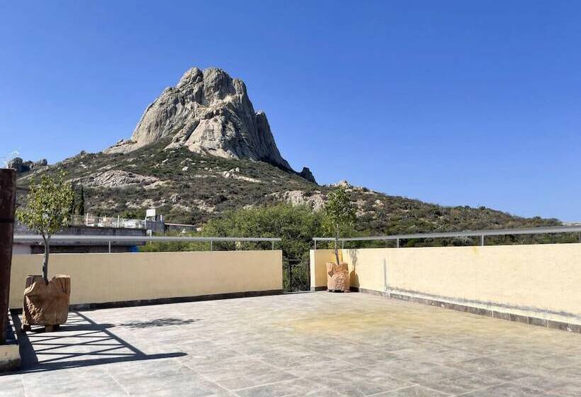 فندق Peña Florencia