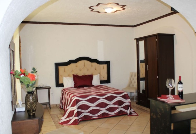 فندق Peña Florencia