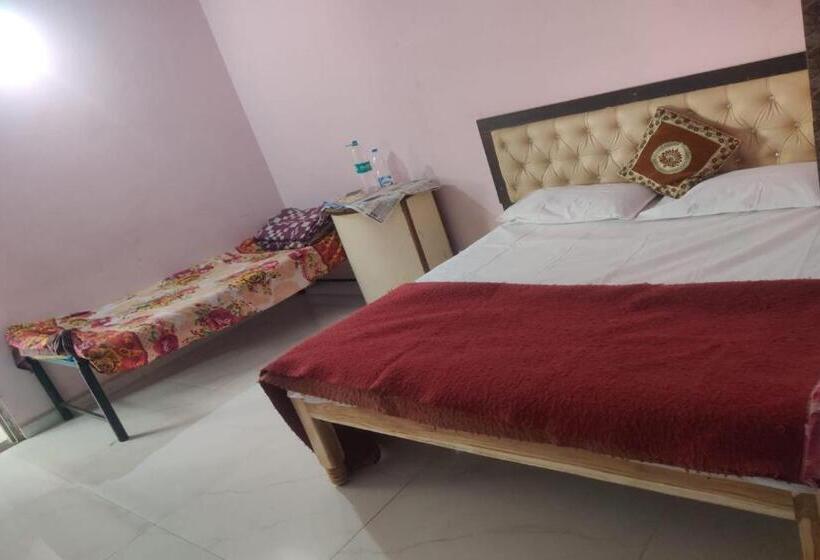 هتل Spot On Sunrise Inn