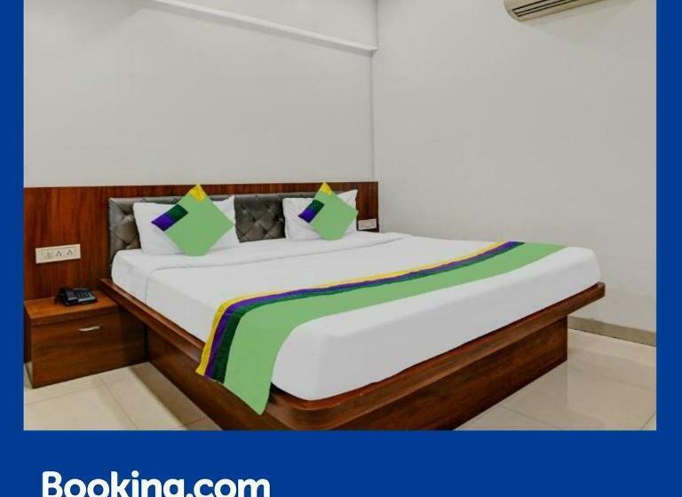 Отель Treebo Trend Ten Eleven Grand