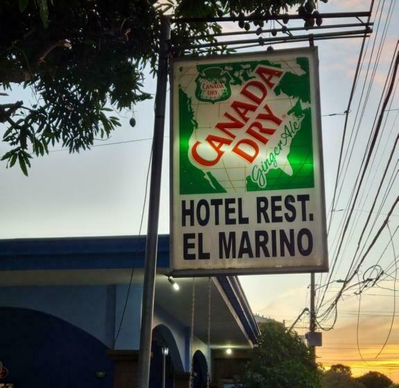 فندق Y Restaurante El Marino