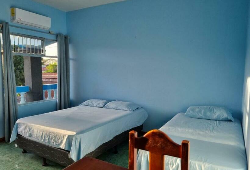 فندق Y Restaurante El Marino