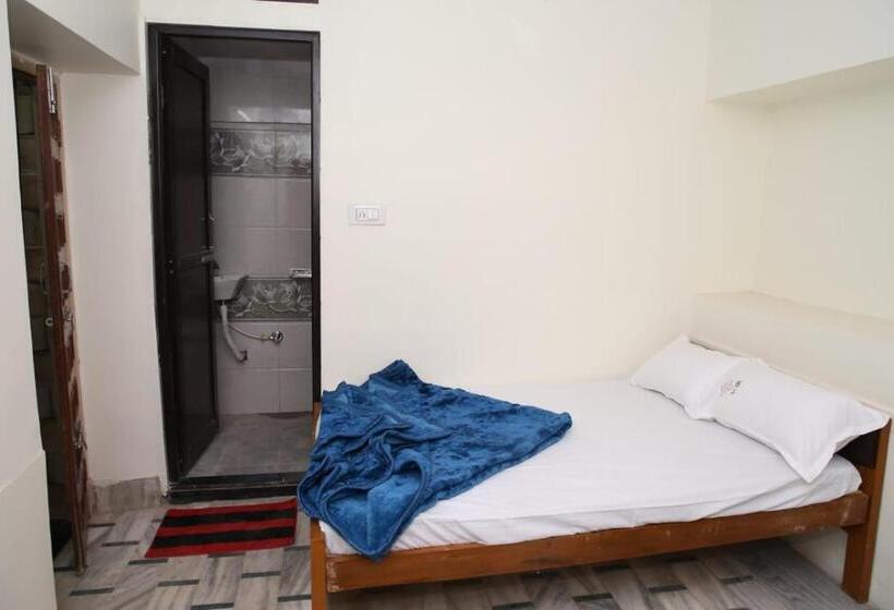 Отель Yash Paradise