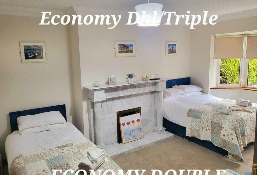 膳宿费 Avalon House