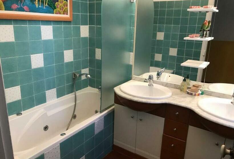 بنسيون Chambre Rose