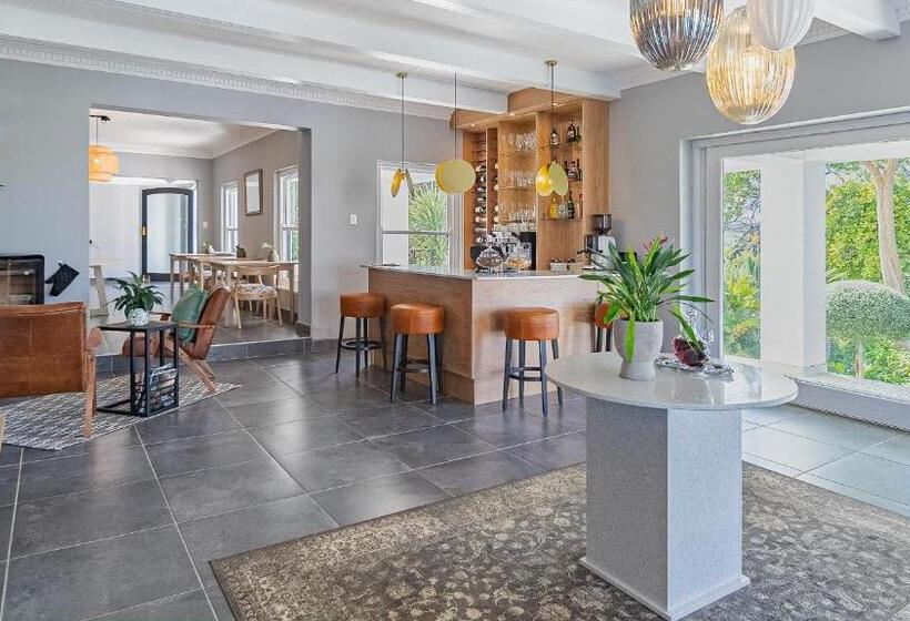 The Salene Hotel & Cottages