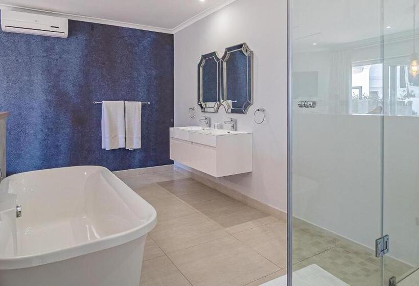 The Salene Hotel & Cottages