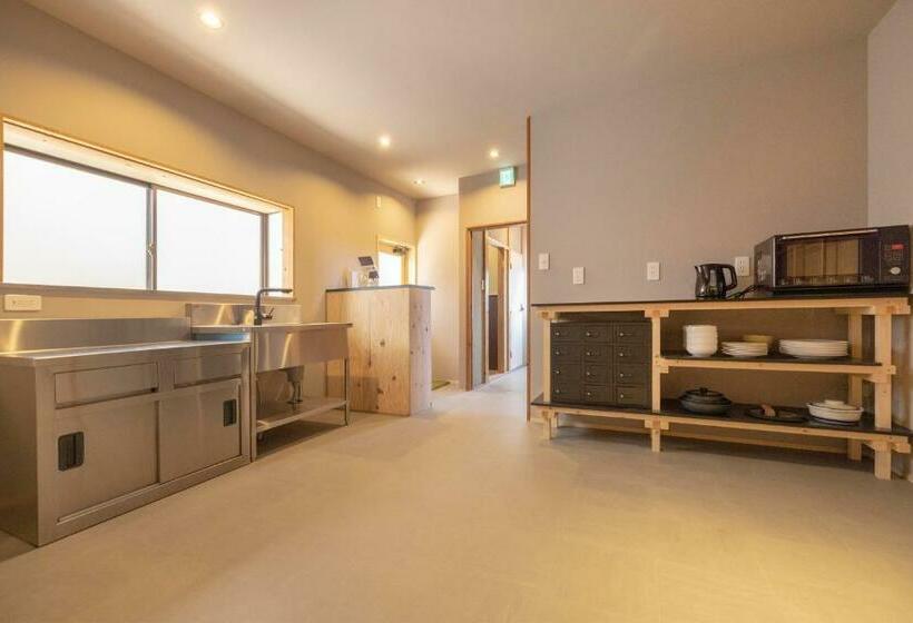 הוסטל Coliving & Cafe Sando