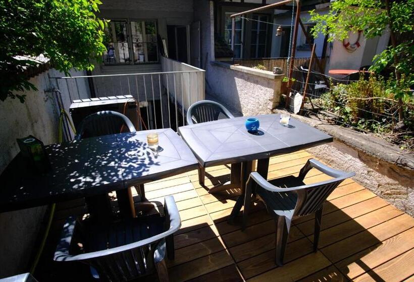 민박 Chez Muna & Lucien